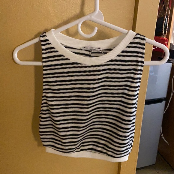 Zara Tops Zara Black And White Sweater Vest Poshmark